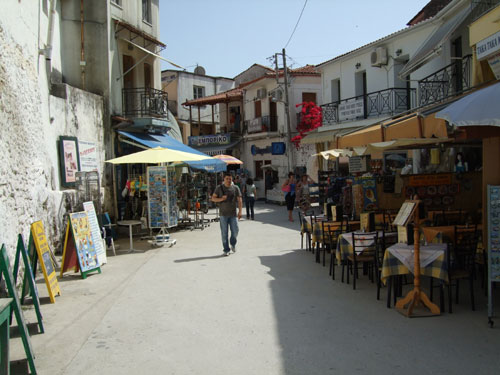 Shoppingmeile in Parga zwischen Ortszentrum und Hafen