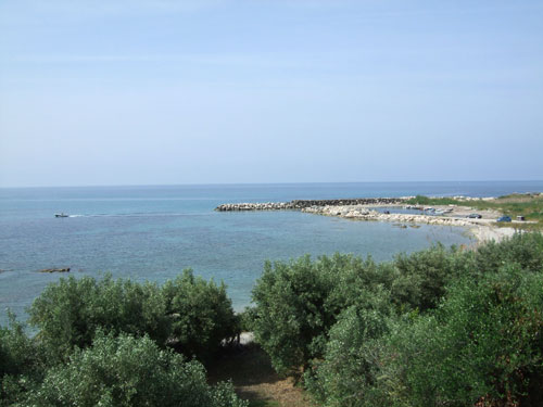 Kleiner Naturhafen bei Kastrosikia