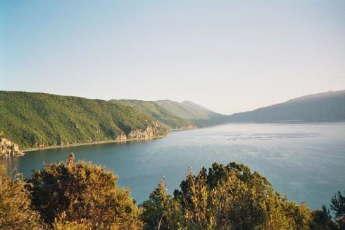 Der große Prespas-See grenzt an Fyrom, Albanien und ist halb so groß wie der Bodensee (hier nur ein Ausschnitt)