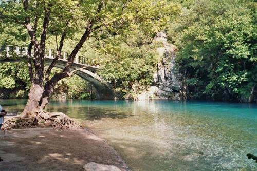 Steinbogenbrücke bei Vikos