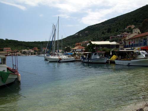 Das Fischerdorf Sivota im Süden von Lefkada