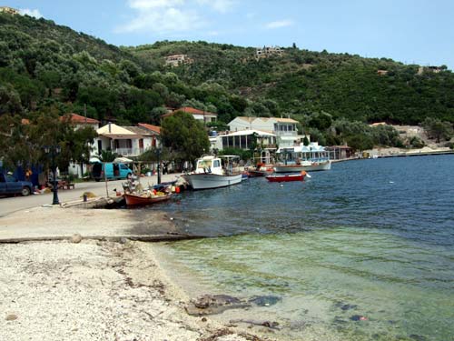 Das Fischerdorf Sivota im Süden von Lefkada