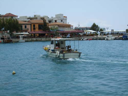 Der im östlichen Teil der Vasiliki Bay gelegene Hafen