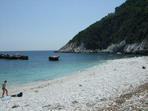 Der Strand von Damouchari.