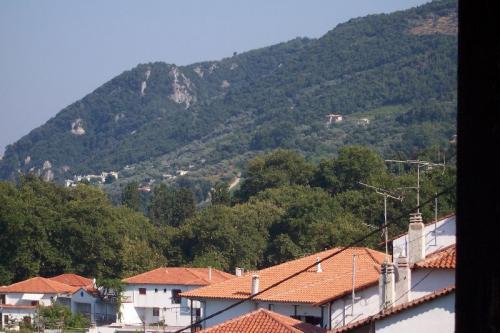 Blick von unserem Balkon im Kentrikon-Hotel nach Südosten.