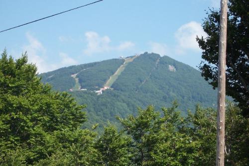 Blick von Hania auf die Pisten des Pilion-Ski-Resorts (kein Witz!).